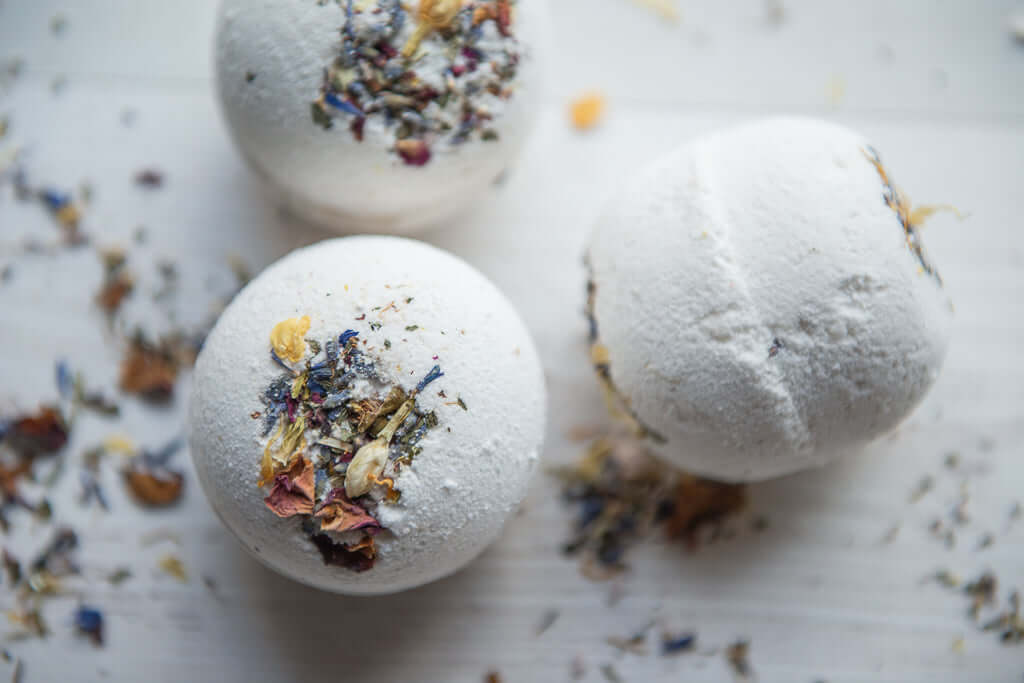 Gather & Harvest - Lavender & French Kaolin Clay Bath Bomb